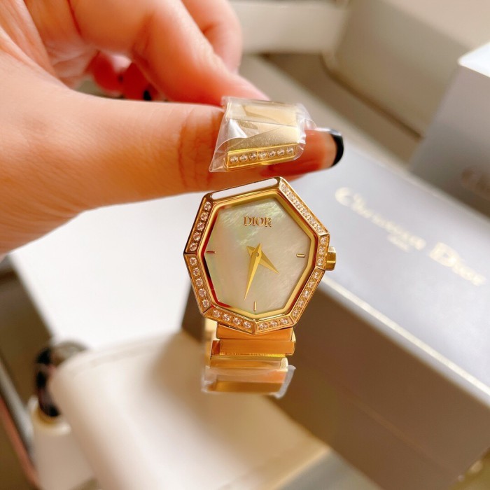 Watches Dior 323403 size:33 mm