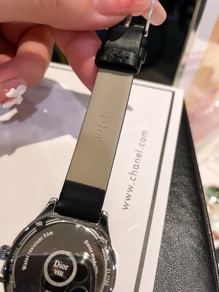 Watches Dior 323411 size:33 mm