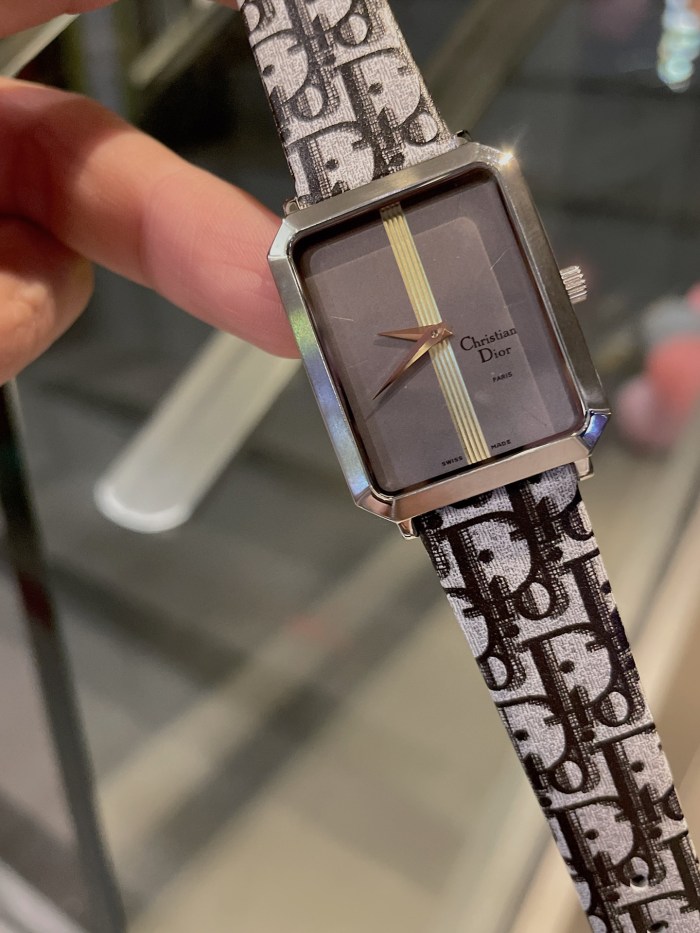 Watches Dior 323376 size:26*32 mm