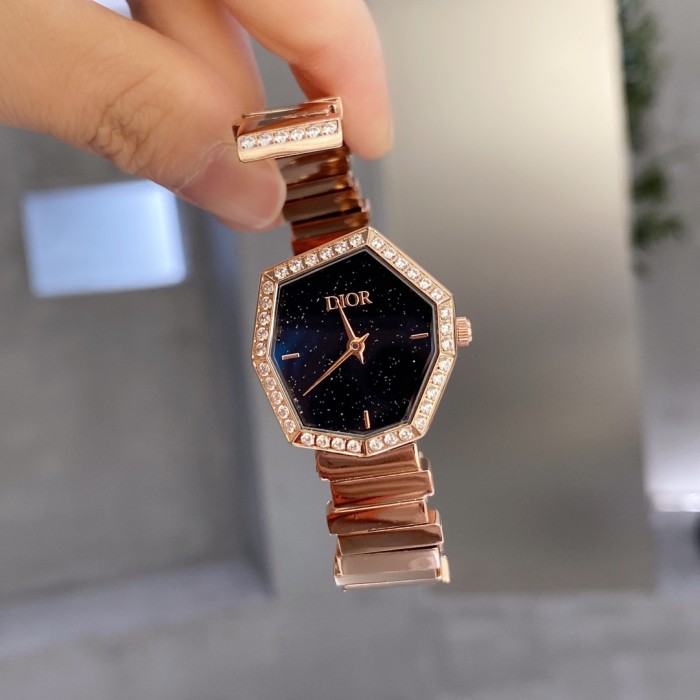 Watches Dior 323408 size:33 mm