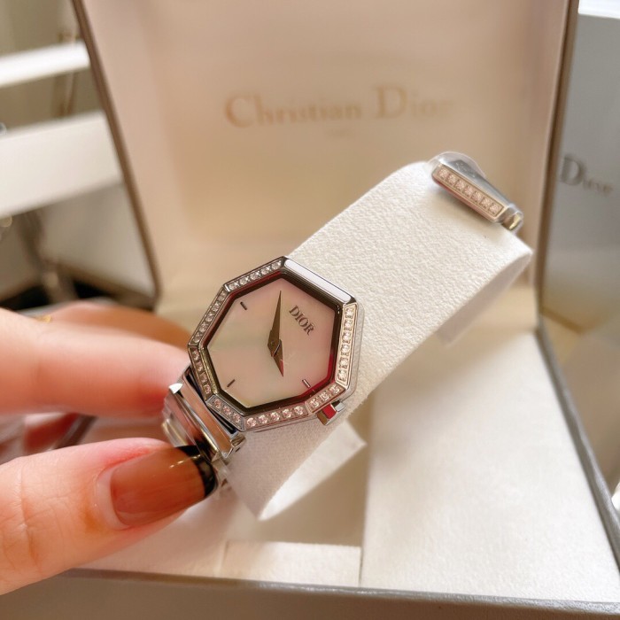 Watches Dior 323397 size:33 mm