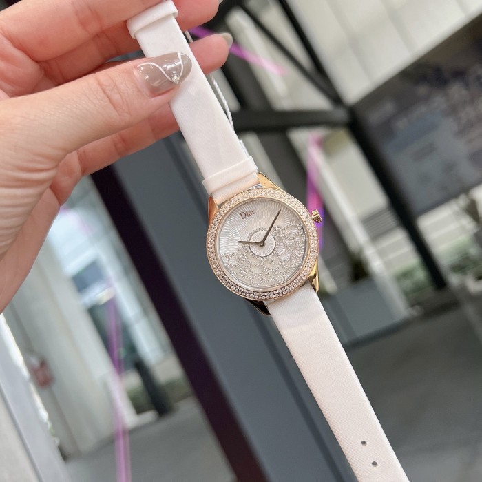 Watches Dior 323393 size:34 mm