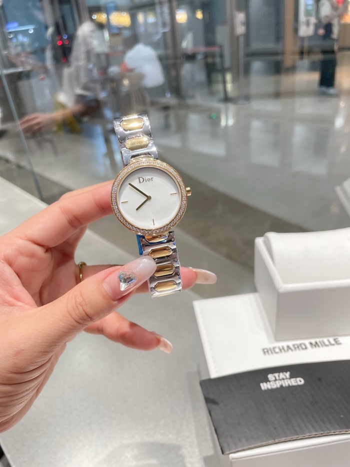 Watches Dior 323425 size:26*32 mm