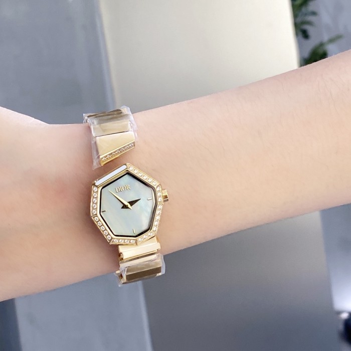 Watches Dior 323420 size:26*32 mm
