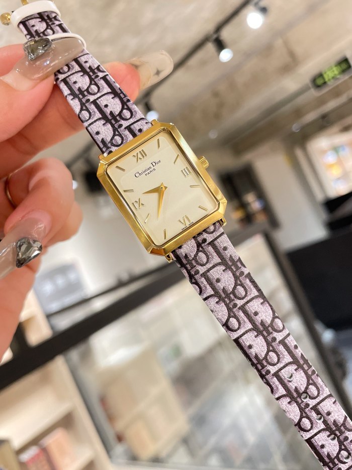 Watches Dior 323442 size:26*32 mm