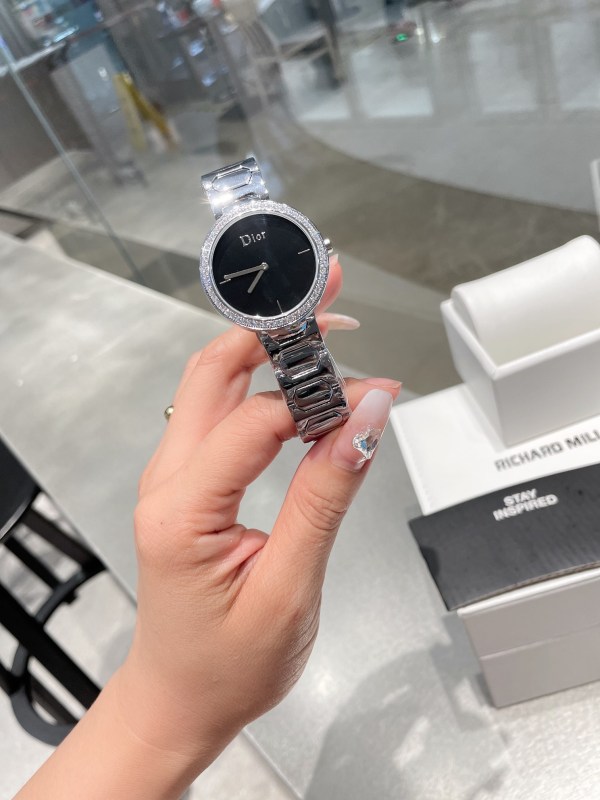 Watches Dior 323423 size:26*32 mm