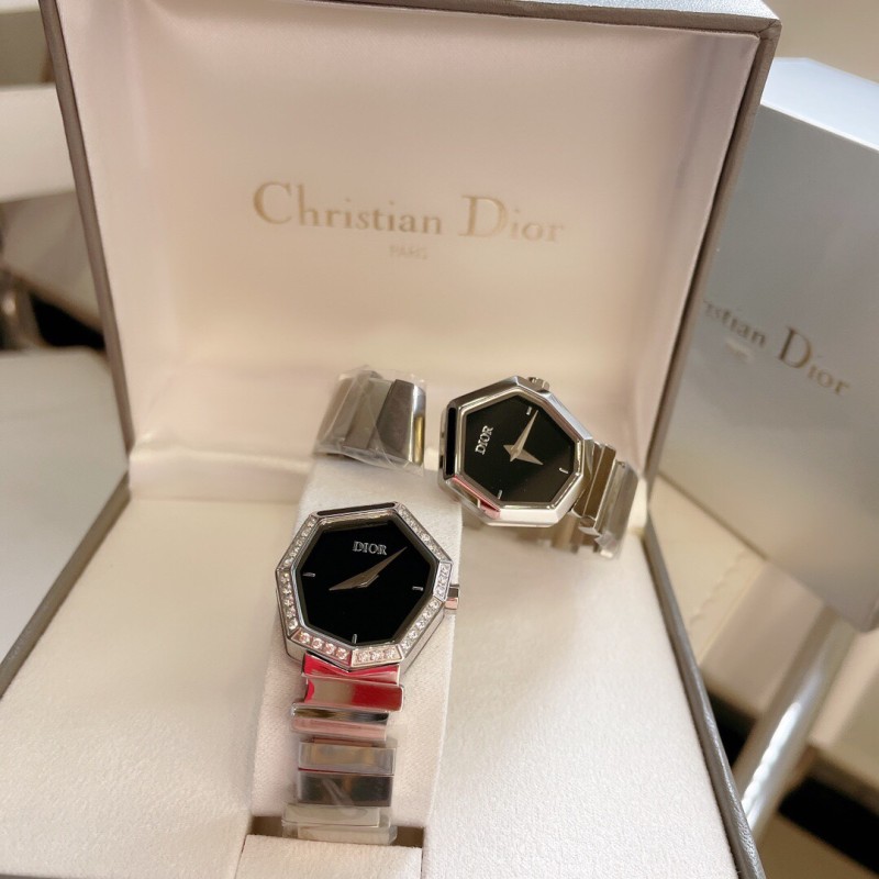 Watches Dior 323398 size:33 mm