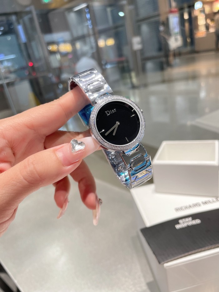 Watches Dior 323423 size:26*32 mm