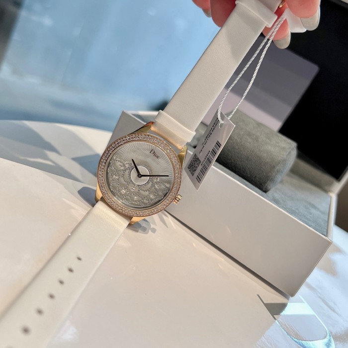 Watches Dior 323393 size:34 mm