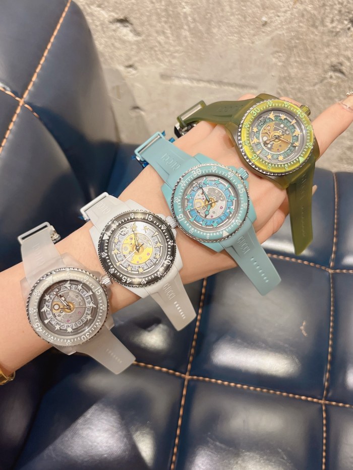 Watches GUCCI 323506 size:40 cm