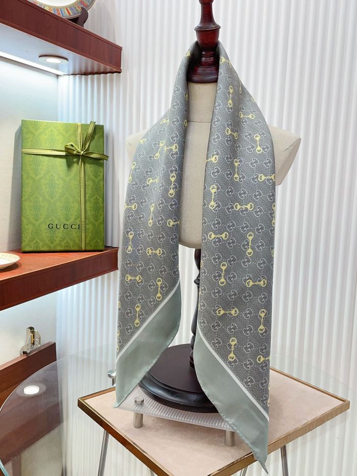 Streetwear Scarf GUCCI 323758 SIZE:90cm*90cm