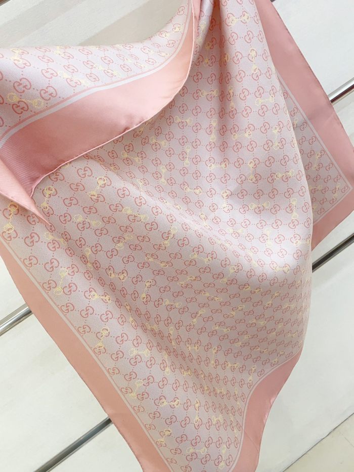 Streetwear Scarf GUCCI 323759 SIZE:90cm*90cm