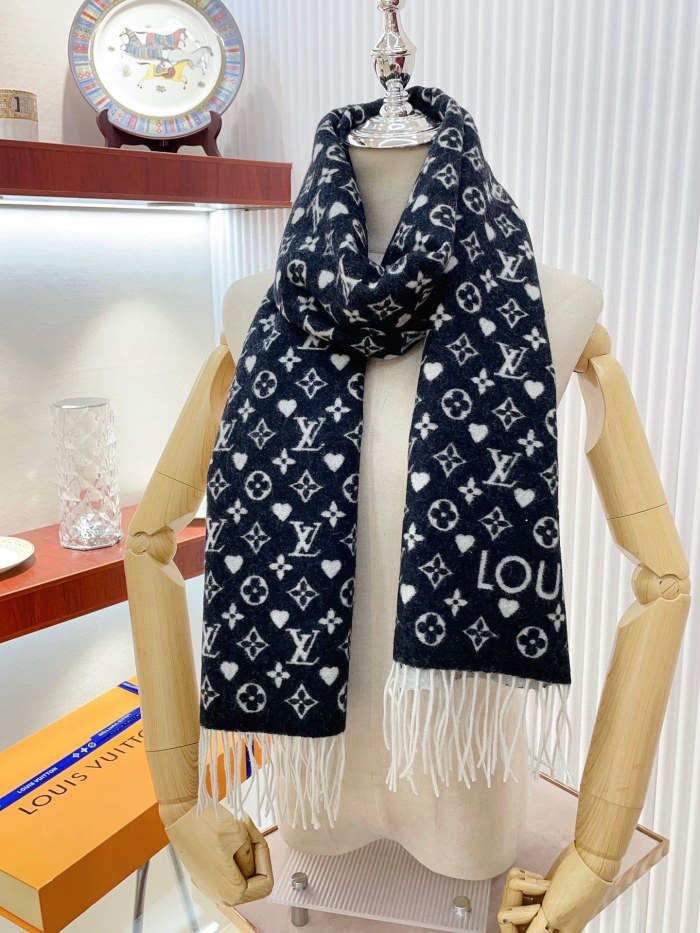 Streetwear Scarf LV 323778 SIZE:45*200cm