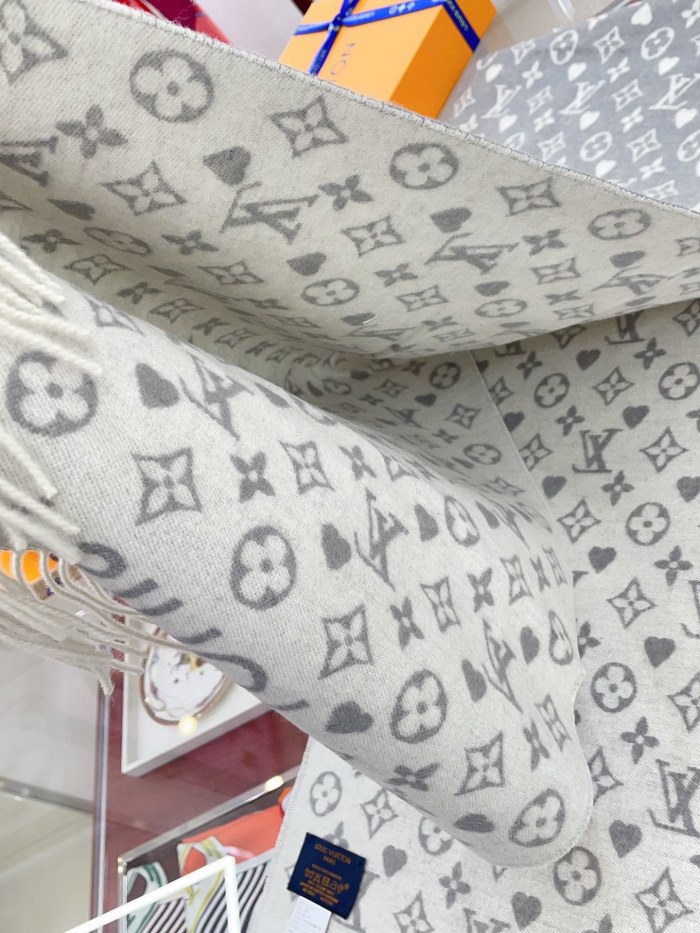 Streetwear Scarf LV 323781 SIZE:45*200cm