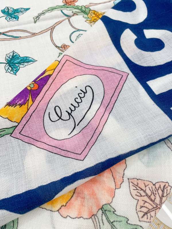 Streetwear Scarf GUCCI 323772 SIZE:140*140CM