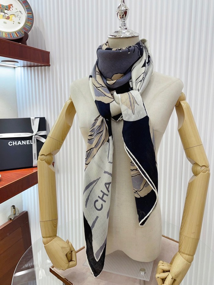Streetwear Scarf CHANEL 326605 size：140*140cm