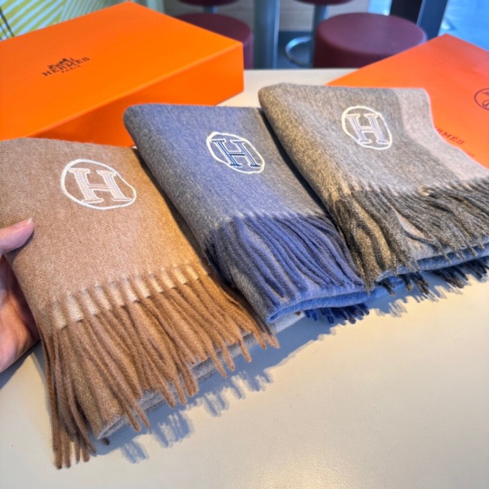 Streetwear Scarf Hermes 323695 SIZE:32x200CM