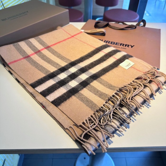 Streetwear Scarf BURBERRY 323701 size： 38*190CM