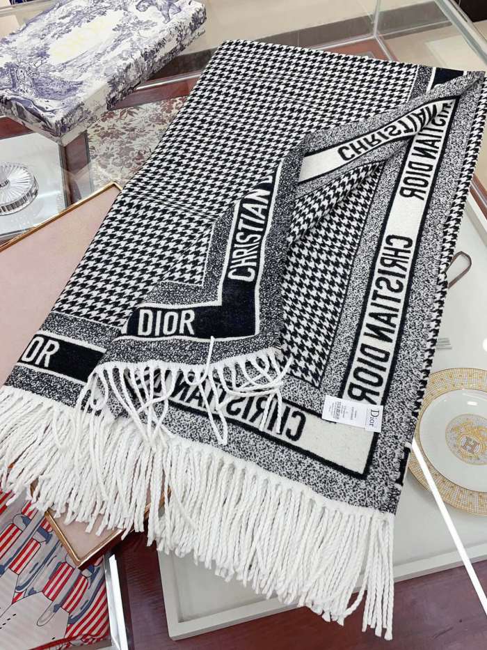 Streetwear Scarf Dior 326595 SIZE:140*160cm
