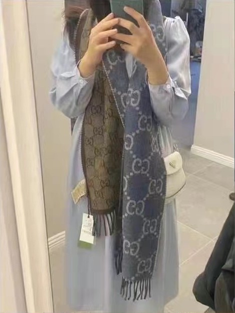 Streetwear Scarf GUCCI 323714 SIZE:34*194cm