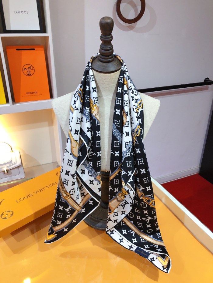 Streetwear Scarf LV 323704 SIZE:90cm*90cm