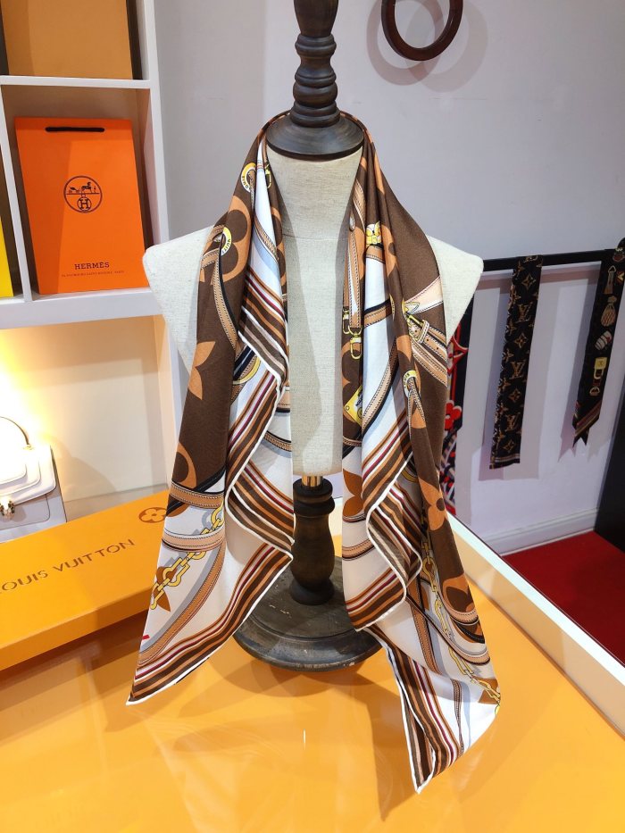 Streetwear Scarf LV 326514 SIZE:90*90cm