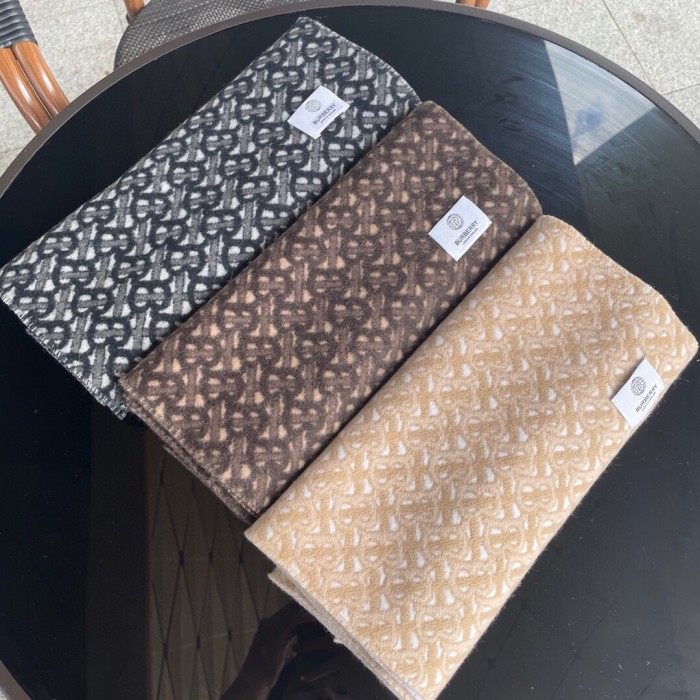 Streetwear Scarf BURBERRY 326473 size：30x168cm