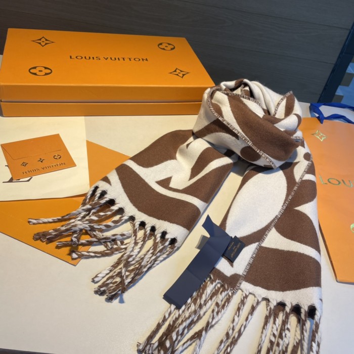 Streetwear Scarf LV 326516 SIZE:209 x 30cm