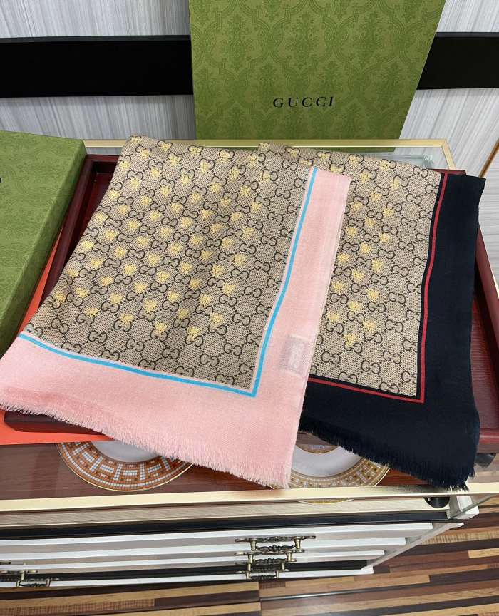 Streetwear Scarf GUCCI 326476 SIZE:100x200cm