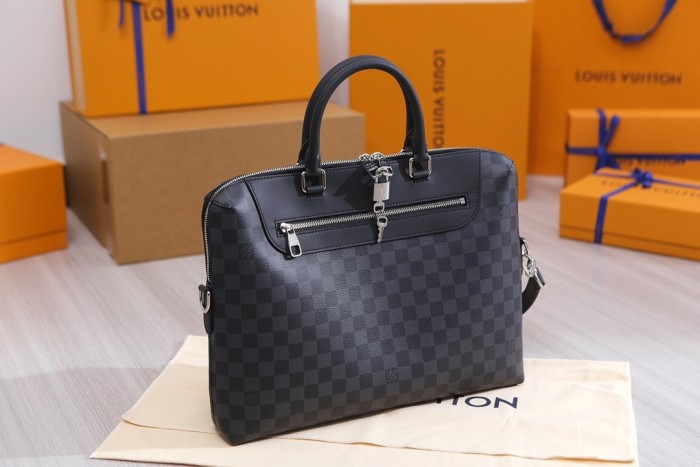 handbag Louis Vuitton N48260 size 37*28*6