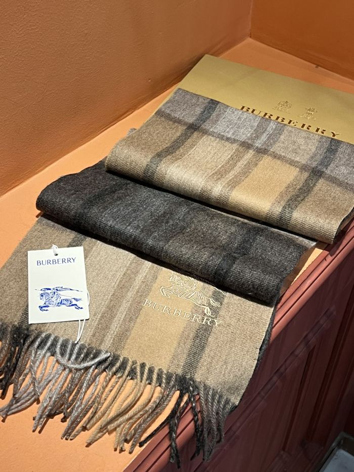 Streetwear Scarf BURBERRY 326440 size：32*192cm