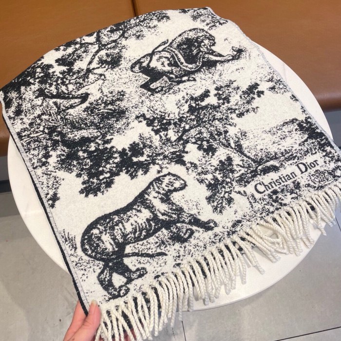Streetwear Scarf Dior 326358 SIZE:45*190cm