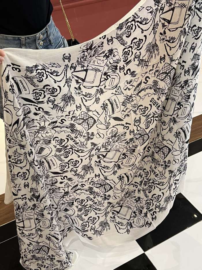 Streetwear Scarf CHANEL 326409 size：110*200cm