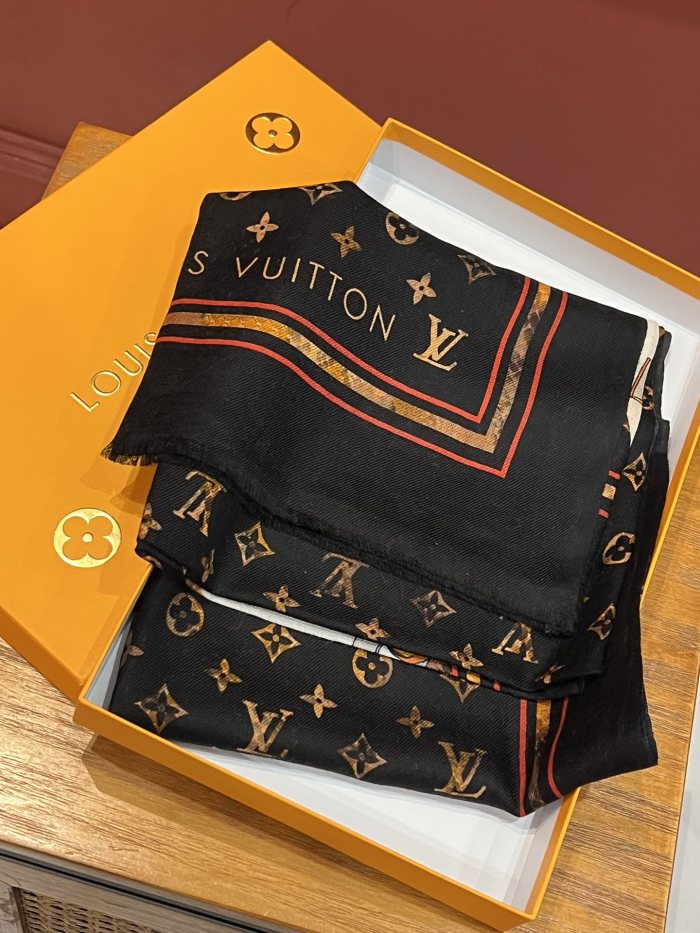 Streetwear Scarf LV 326316 SIZE:110*200cm