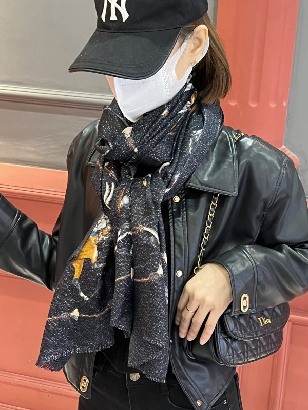 Streetwear Scarf Hermes 326400 SIZE:110x200cm