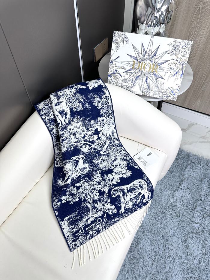 Streetwear Scarf GUCCI 326336 SIZE:90cm*90cm