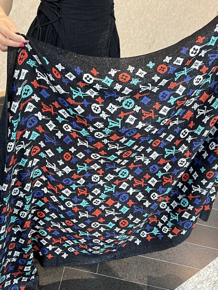 Streetwear Scarf LV 326418 SIZE:110*200cm