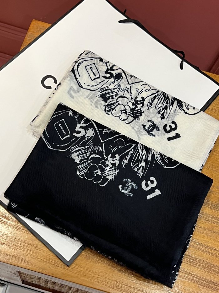 Streetwear Scarf CHANEL 326410 size：110*200cm