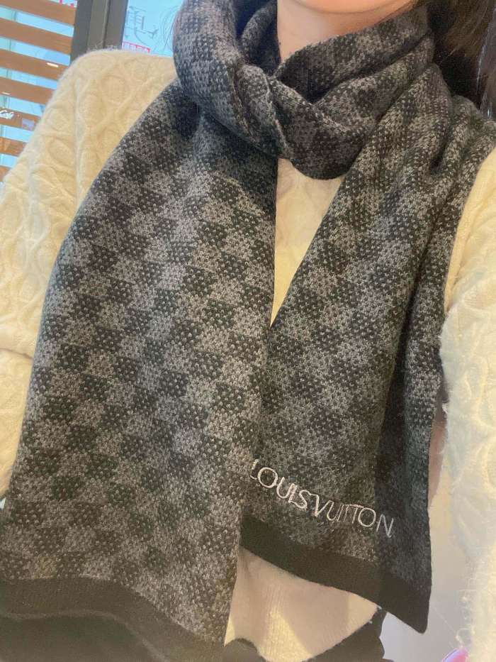 Streetwear Scarf LV 325999 SIZE:35*170cm