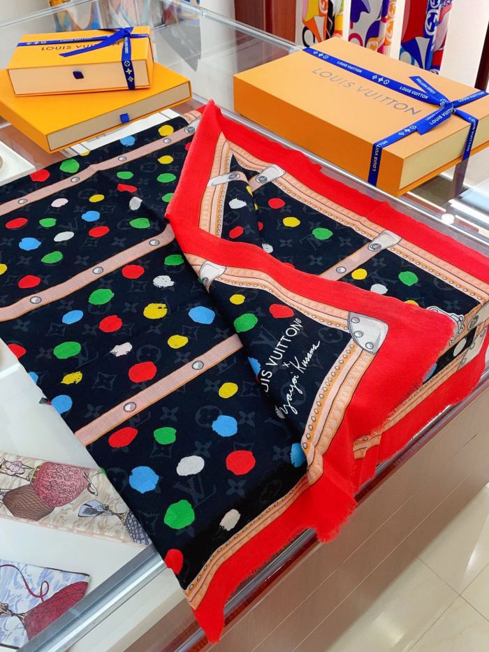 Streetwear Belt LV 326071 size:100*200cm