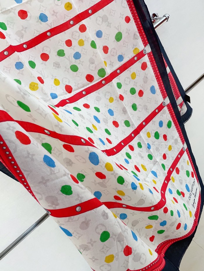 Streetwear Belt LV 326070 size:100*200cm