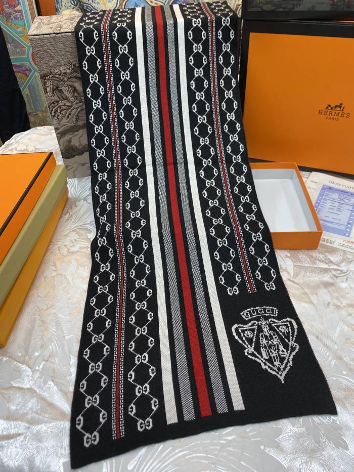 Streetwear Scarf GUCCI 326241 SIZE180*30cm
