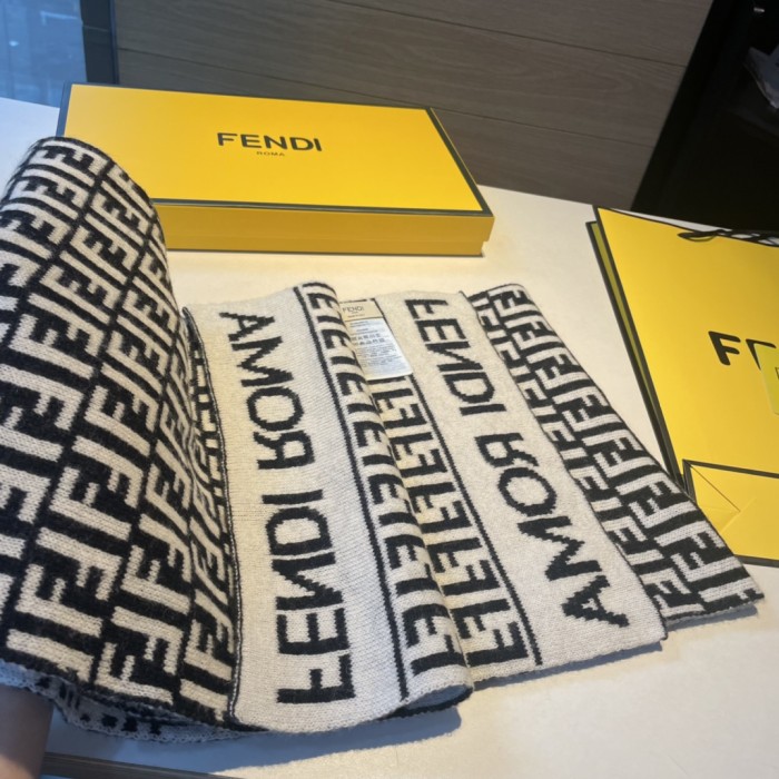 Streetwear Scarf FENDI 326246 SIZE:30*180cm