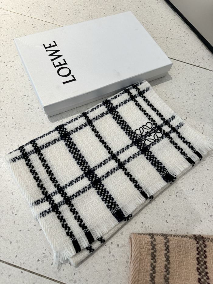 Streetwear Scarf Loewe 325977 SIZE:35 x 180cm