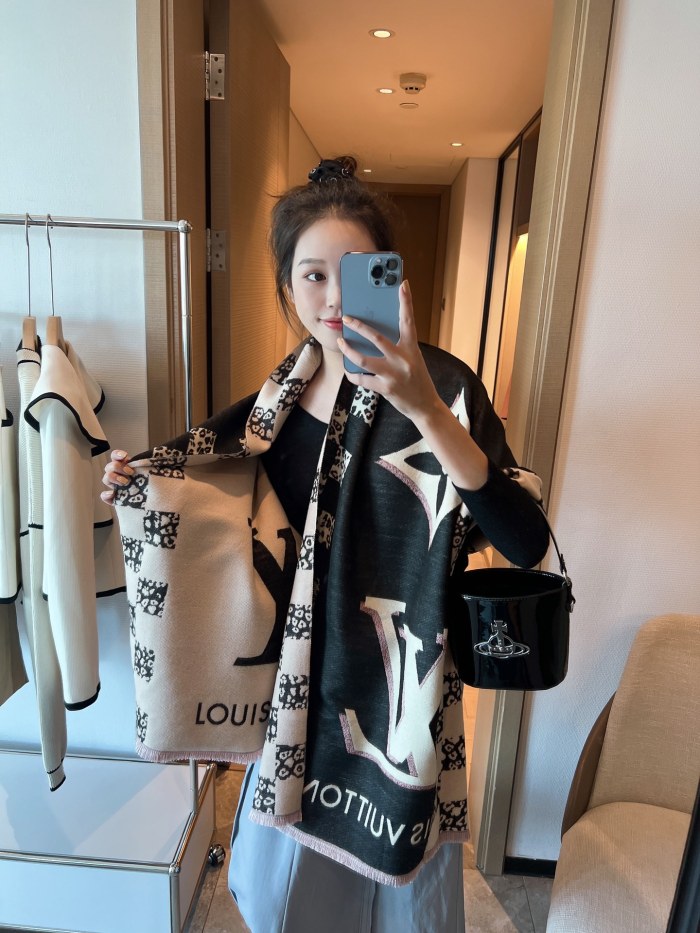 Streetwear Belt LV 326267 size:180*70CM