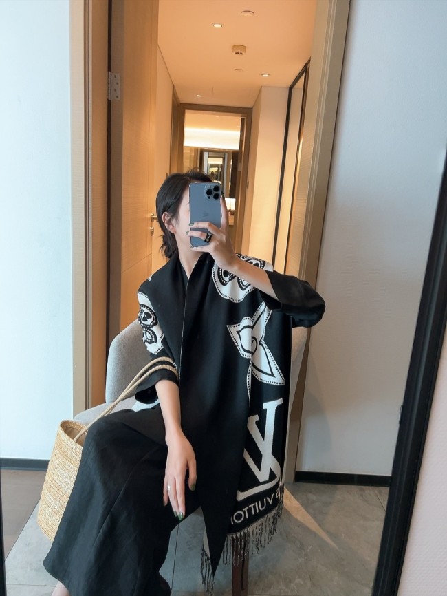 Streetwear Scarf LV 326261 SIZE:200 x 70CM