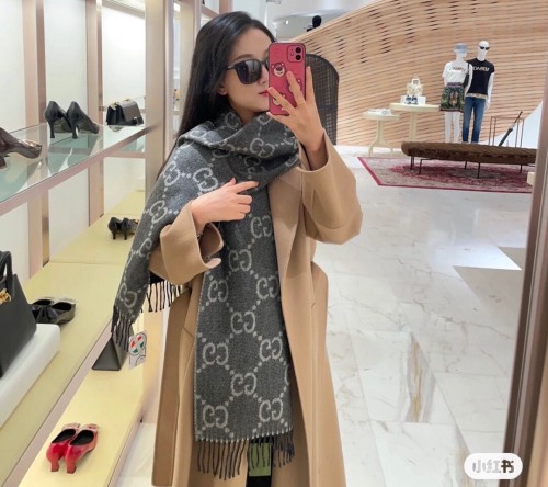 Streetwear Scarf GUCCI 325960 SIZE:34*194cm