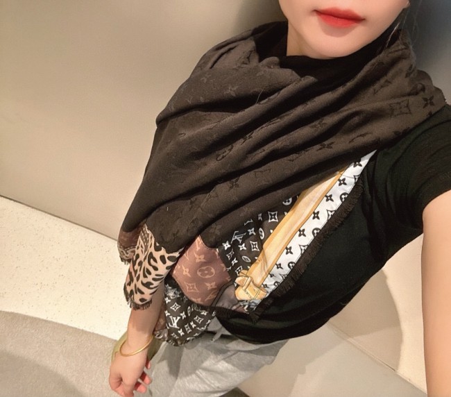 Streetwear Scarf LV 325980 SIZE:140*140cm