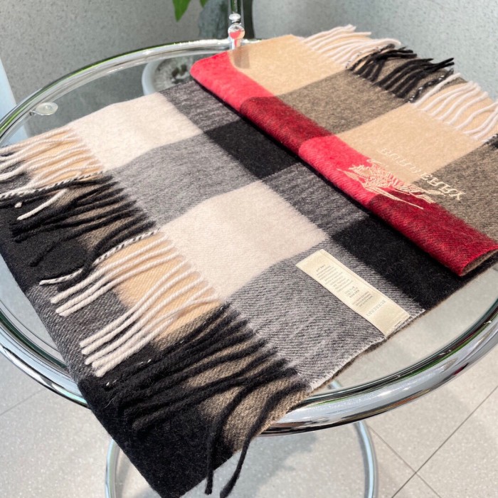 Streetwear Scarf BURBERRY 325966