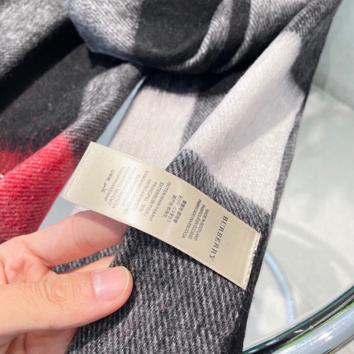 Streetwear Scarf BURBERRY 325963